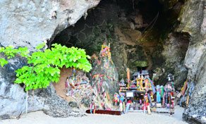 Railay Phra Nang Cave