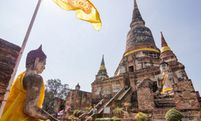 Ayutthaya Wat Yai Chai Mang Khon